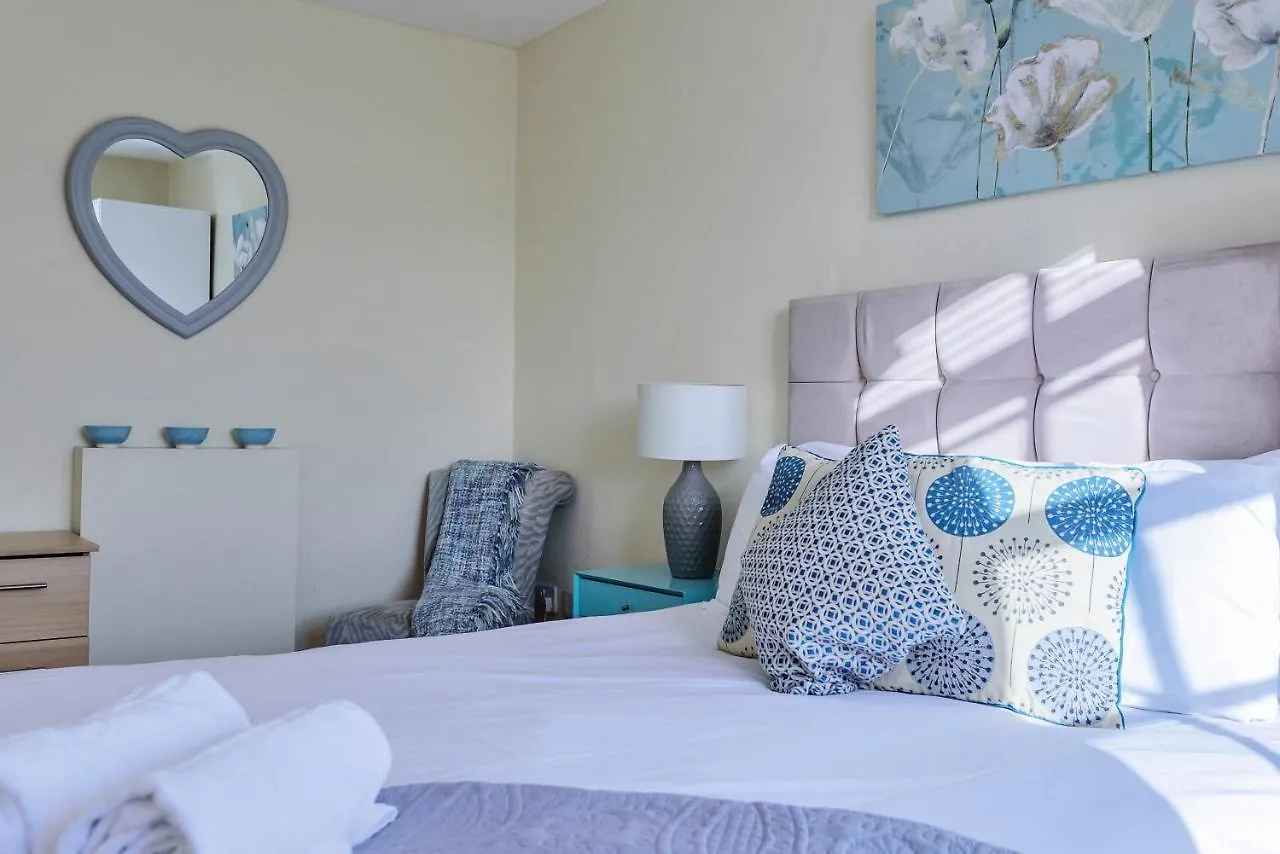 דירות יורק 37A Stonegate Loft