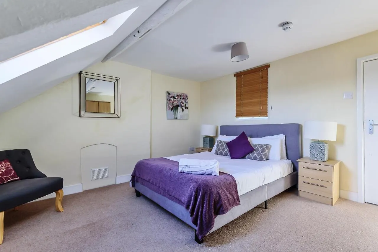 דירות יורק 37A Stonegate Loft